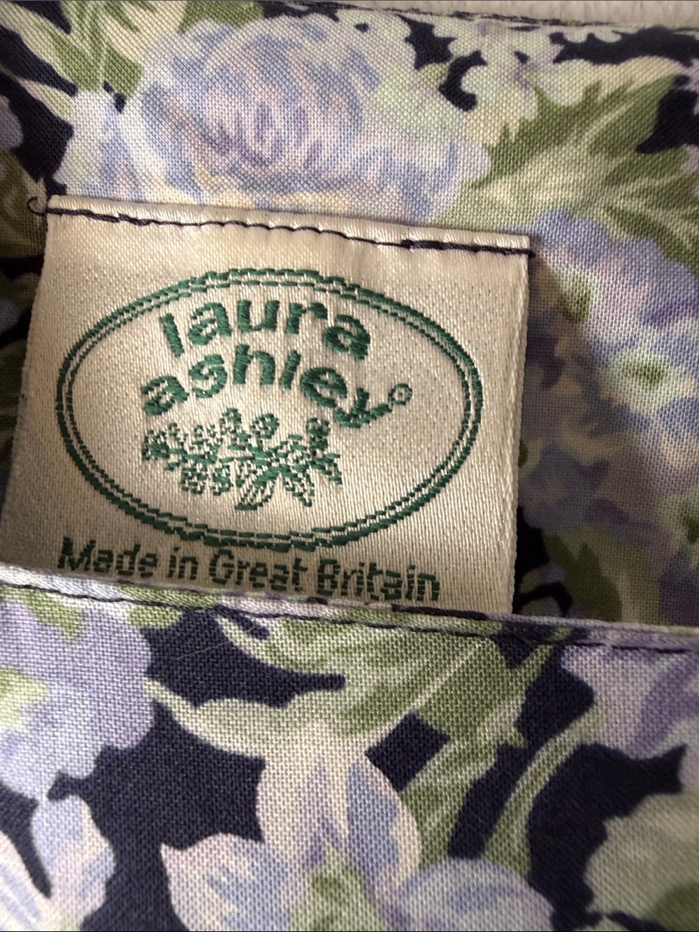 Vintage 80s Laura Ashley Lavender and Green Floral Long-Sleeve Maxi Dress - Picture 5 of 10